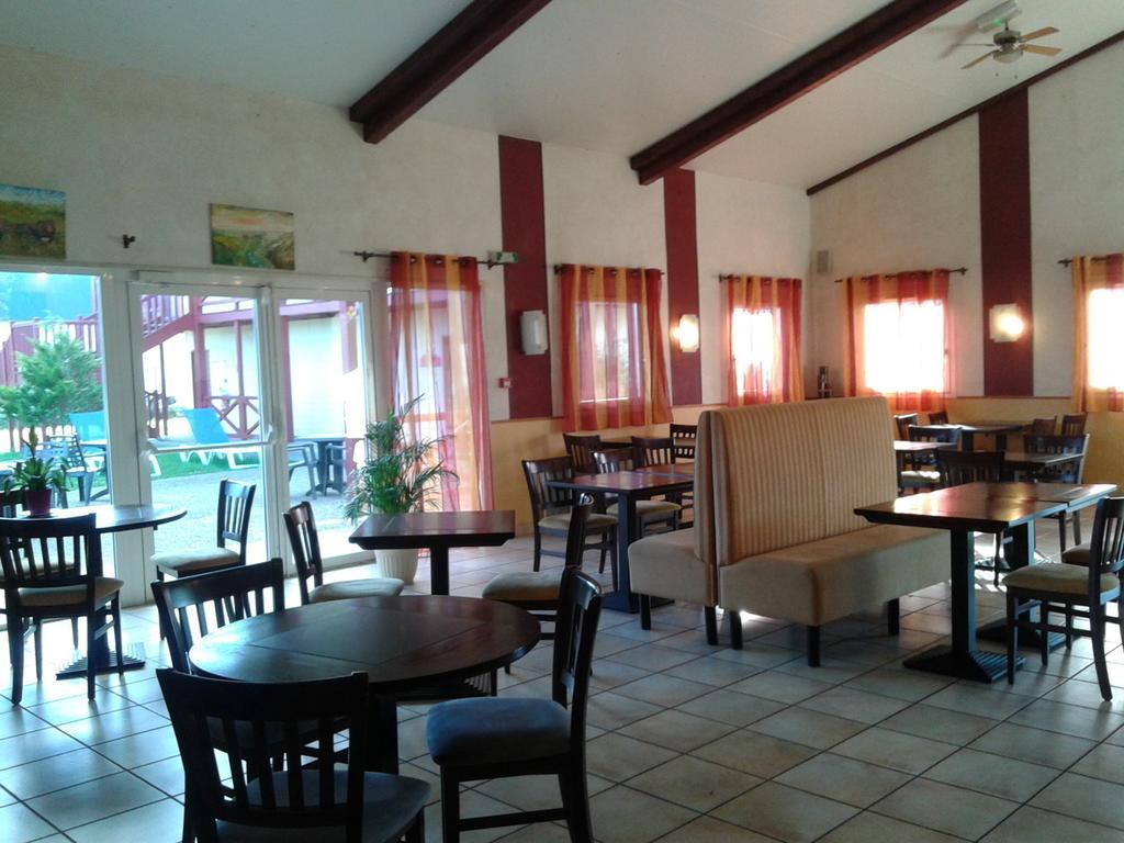 Couett'Hotel Oloron Sainte Marie ภายนอก รูปภาพ