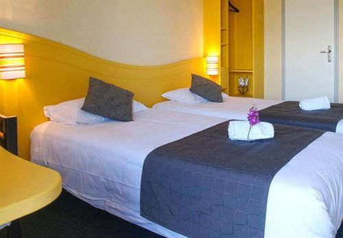 Couett'Hotel Oloron Sainte Marie ภายนอก รูปภาพ