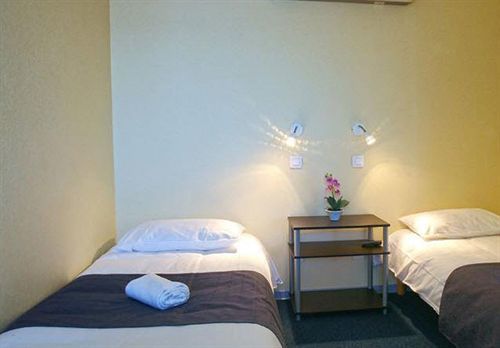 Couett'Hotel Oloron Sainte Marie ภายนอก รูปภาพ